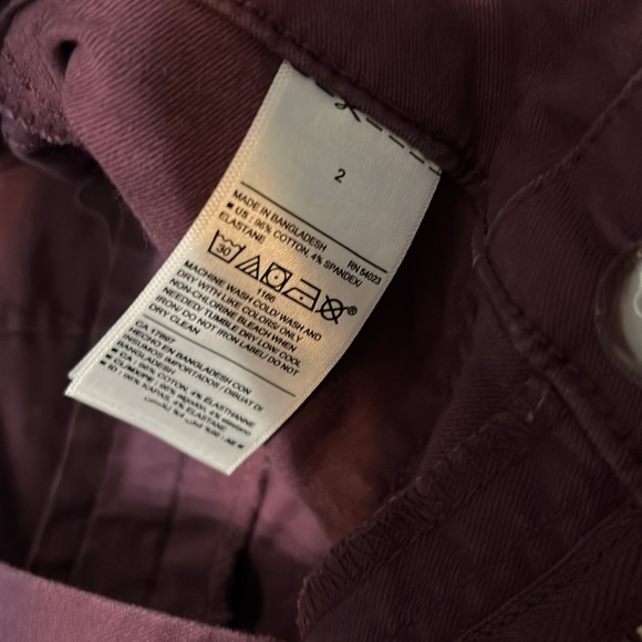 Old Navy pixie pants size - Picture 3 of 3